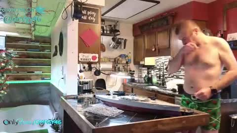 Norm online show from December 25, 6:19 pm