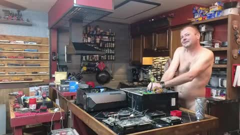 Norm online show from March 31, 11:17 pm