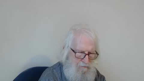 Somewhere over the rainbow online show from December 5, 8:21 am