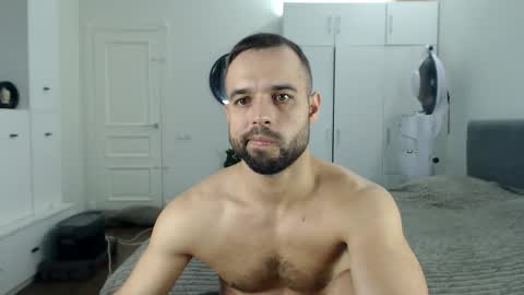 onebestlover online show from December 22, 11:40 am