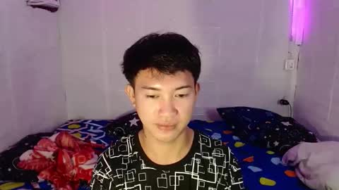 Snapshot of onebigloadxxx chatting on October 3, 4:17 am Wyn Will serve you and be your slave online show from October 3, 4:17 am