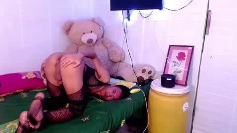 Snapshot of onebigloadxxx chatting on March 11, 4:54 am Wyn Will serve you and be your slave online show from March 11, 4:54 am