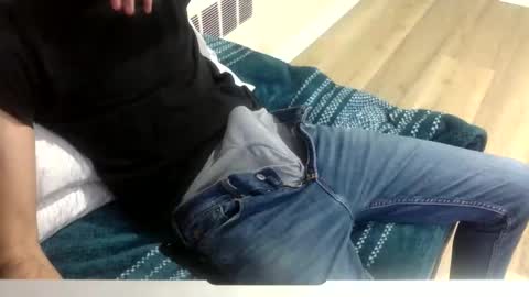 onehitwonder21 online show from January 14, 3:00 am