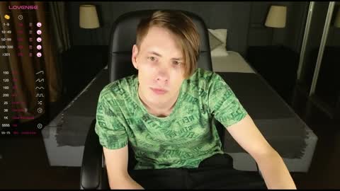 Snapshot of only_eric chatting on January 21, 4:12 pm Erick  online show from January 21, 4:12 pm