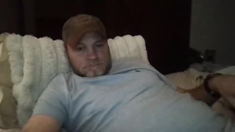 onthemove03 online show from December 3, 5:02 am