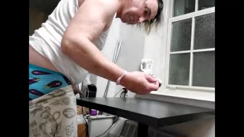 Snapshot of opalockajoe chatting on January 7, 10:52 pm TsJojo online show from January 7, 10:52 pm