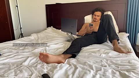 Fansly and Instagram -  online show from October 8, 5:01 am