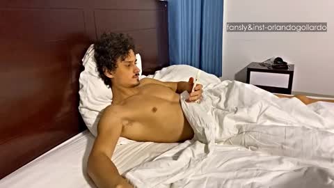 Fansly and Instagram -  online show from September 19, 10:15 am