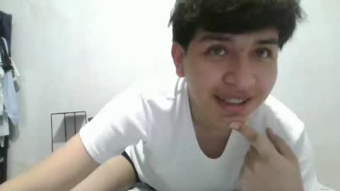 Snapshot of orlyan chatting on October 27, 11:40 pm Brian online show from October 27, 11:40 pm