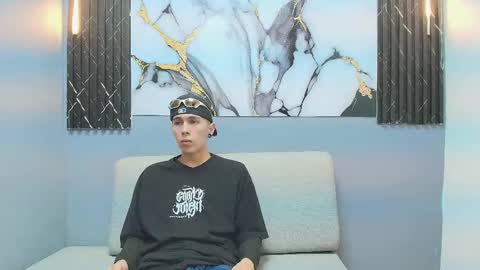 Snapshot of orus_241 chatting on October 24, 10:44 pm orus_241 online show from October 24, 10:44 pm