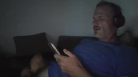 orwel09 online show from April 16, 4:07 pm