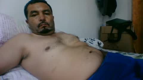 oscarjhe3512 online show from March 17, 2:15 am