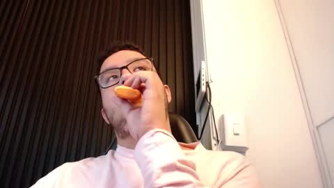 Snapshot of osomalicioso chatting on September 27, 5:16 am juan online show from September 27, 5:16 am