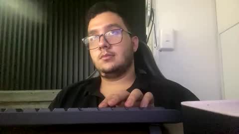 Snapshot of osomalicioso chatting on September 30, 5:13 am juan online show from September 30, 5:13 am