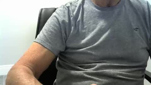 Ossi online show from October 19, 11:30 pm