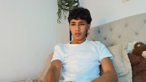 ostin 18hot online show from February 12, 4:29 am