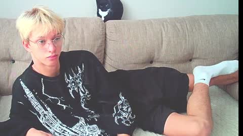 Ostin online show from December 9, 8:22 am