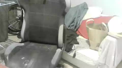 ouinnybis195625 online show from October 11, 1:04 pm