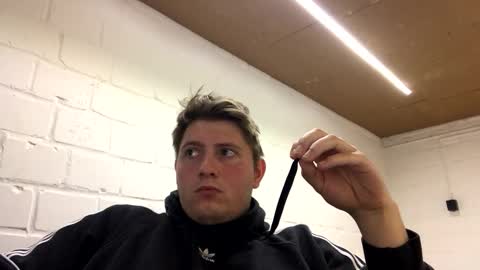 outflayd online show from March 14, 4:03 pm