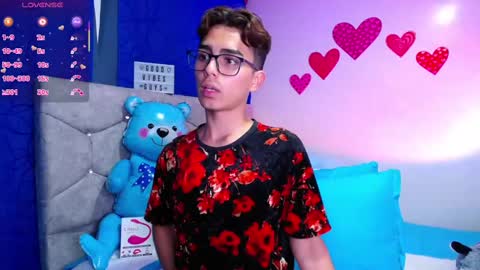 Snapshot of owenblue__ chatting on February 21, 2:17 am Owen  Independent model  online show from February 21, 2:17 am