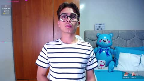 Snapshot of owenblue__ chatting on January 22, 5:16 am Owen  Independent model  online show from January 22, 5:16 am