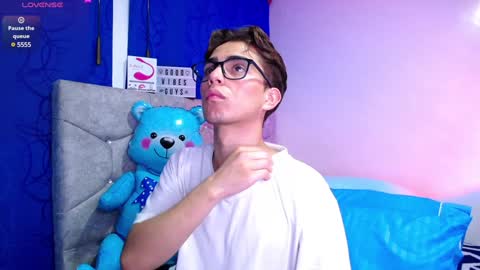 Snapshot of owenblue__ chatting on January 29, 6:54 am Owen  Independent model  online show from January 29, 6:54 am