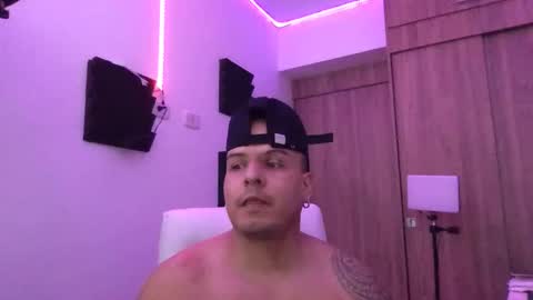 paisaexotico online show from February 13, 6:35 pm