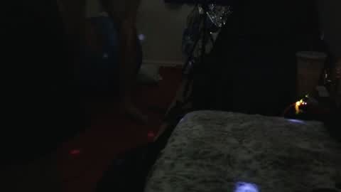 Snapshot of pantslesstraveler_plt chatting on January 18, 1:34 am PantsLessTraveler online show from January 18, 1:34 am