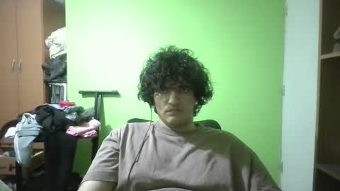 Snapshot of papitowilly999 chatting on December 29, 3:33 am Papito online show from December 29, 3:33 am