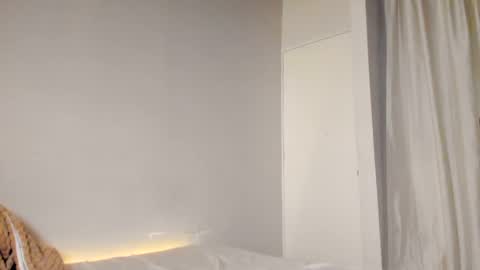 connie online show from January 3, 12:00 am