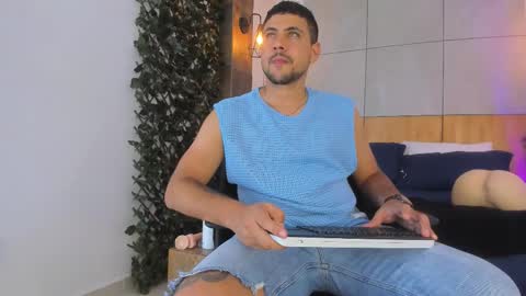 Paul Rivera online show from February 4, 2:06 am