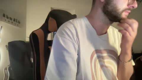 love bush online show from December 1, 7:44 am