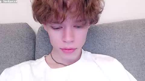 pawclaw online show from December 17, 9:54 pm