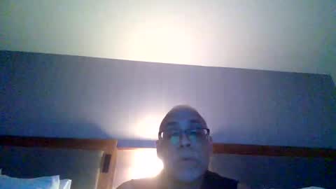 pawgkiller online show from April 15, 5:18 am