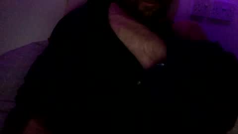 Snapshot of pea23 chatting on January 1, 5:22 am pea23 online show from January 1, 5:22 am