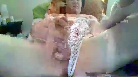 Snapshot of peachgigolo chatting on February 6, 10:32 pm PEach online show from February 6, 10:32 pm