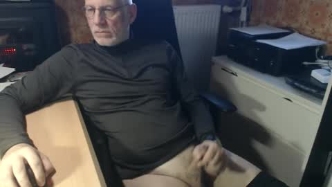 Pemue65 online show from November 17, 7:55 am