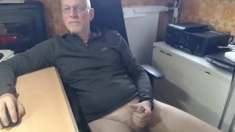 Pemue65 online show from November 24, 10:16 am