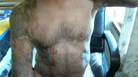 Snapshot of perkymalenipples chatting on October 7, 4:44 pm perkymalenipples online show from October 7, 4:44 pm