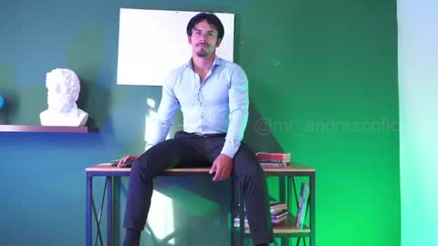 andres    online show from December 11, 9:11 pm