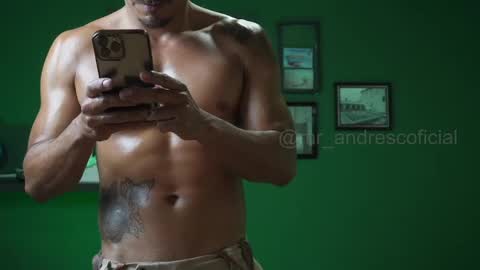 andres    online show from March 7, 10:32 pm