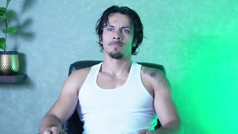 andres    online show from June 9, 6:31 pm