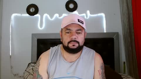 Carlos online show from October 3, 4:01 pm