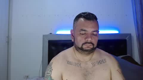 Carlos online show from March 1, 2:00 am