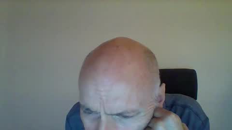 Snapshot of peter19599 chatting on September 12, 8:31 pm peter19599 online show from September 12, 8:31 pm