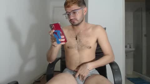 Snapshot of peter_x_annaud chatting on December 5, 10:44 am FELIPE online show from December 5, 10:44 am