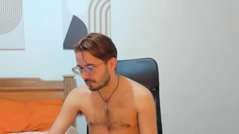 Snapshot of peter_x_annaud chatting on October 30, 11:00 am FELIPE online show from October 30, 11:00 am