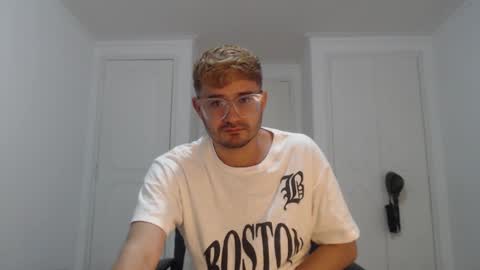 Snapshot of peter_x_annaud chatting on January 31, 11:03 am FELIPE online show from January 31, 11:03 am