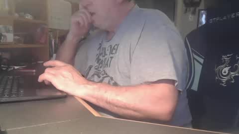 Snapshot of peterinohio57 chatting on January 11, 1:32 pm peterinohio57 online show from January 11, 1:32 pm