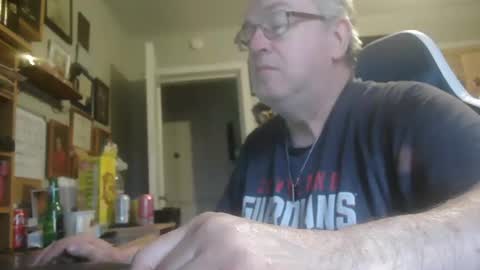 Snapshot of peterinohio57 chatting on December 29, 3:13 pm peterinohio57 online show from December 29, 3:13 pm